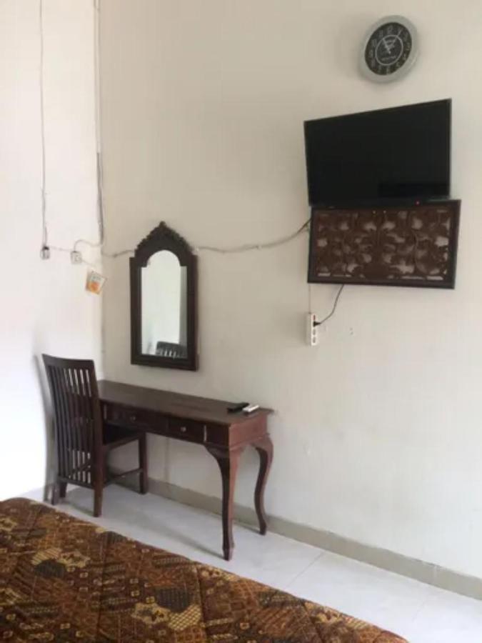 Hotel Laweyan Solo Екстер'єр фото