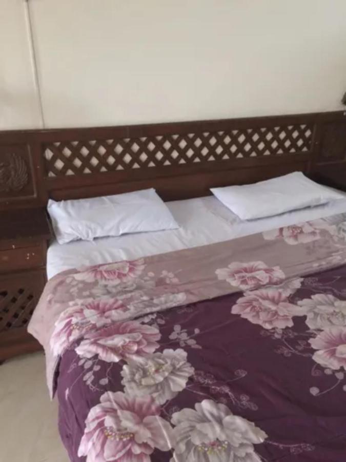 Hotel Laweyan Solo Екстер'єр фото