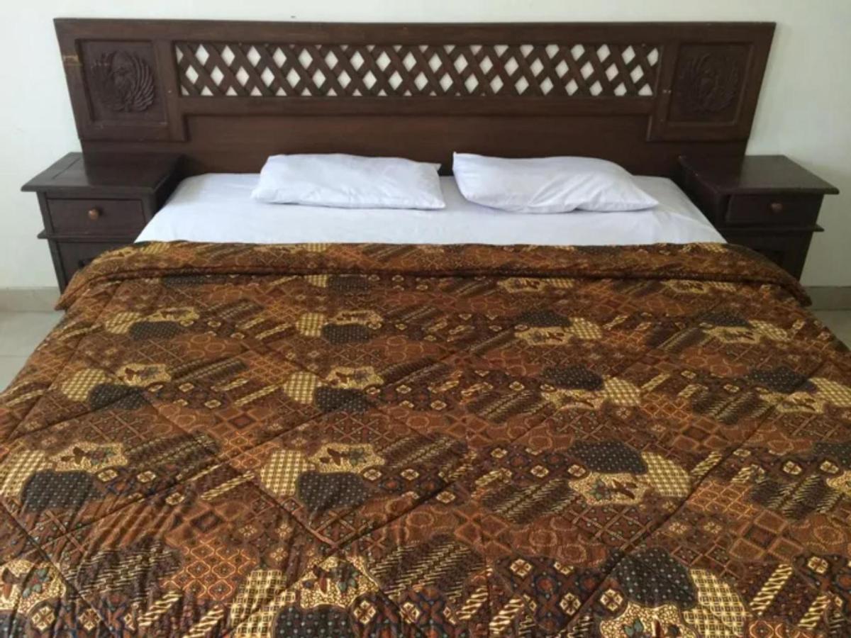 Hotel Laweyan Solo Екстер'єр фото